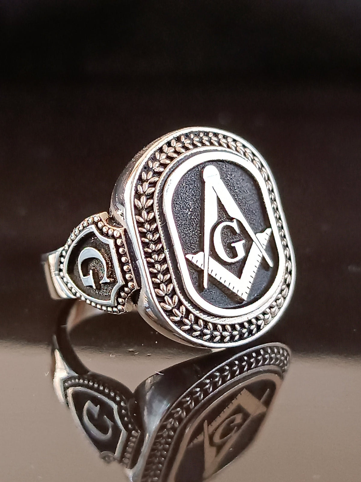Master Mason Blue Lodge Ring - Oval Shape With Square & Compass G - Bricks Masons