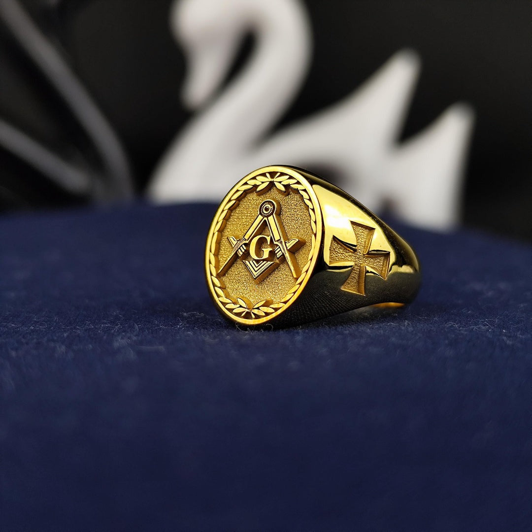 Master Mason Blue Lodge Ring - Square & Compass G Cross On the Sides - Bricks Masons