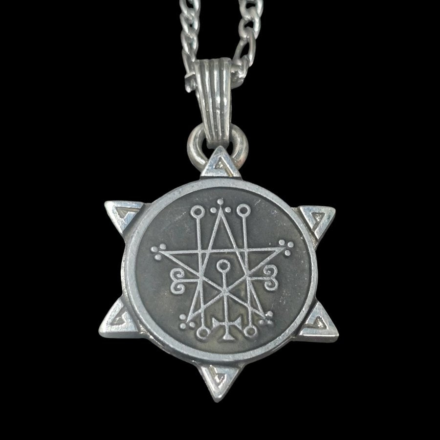I wove Demon 29 DUKE ASTAROTH and Secret Seal of Solomon 72 Demons Lesser Key of Solomon Goetia In Silver 3 x 2.5 cm 12 Gr Art 1888 - Bricks Masons