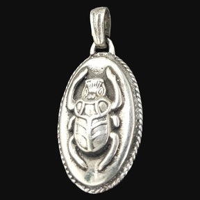 Small Beetle Pendant in Silver 3 x 2 cm 5.3 g Art 927 - Bricks Masons