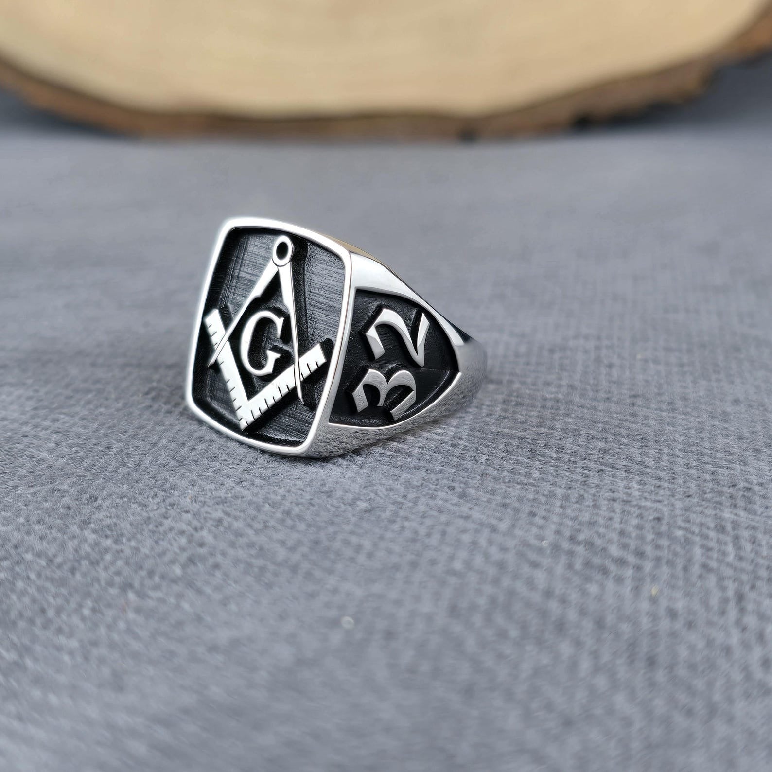 Master Mason Blue Lodge Ring - Black & Silver Embossed S & C With G - Bricks Masons
