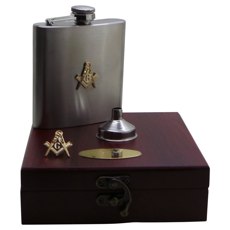 Master Mason Blue Lodge Flask - Gold Lapel Pin Gift Set in Wooden Case - Bricks Masons