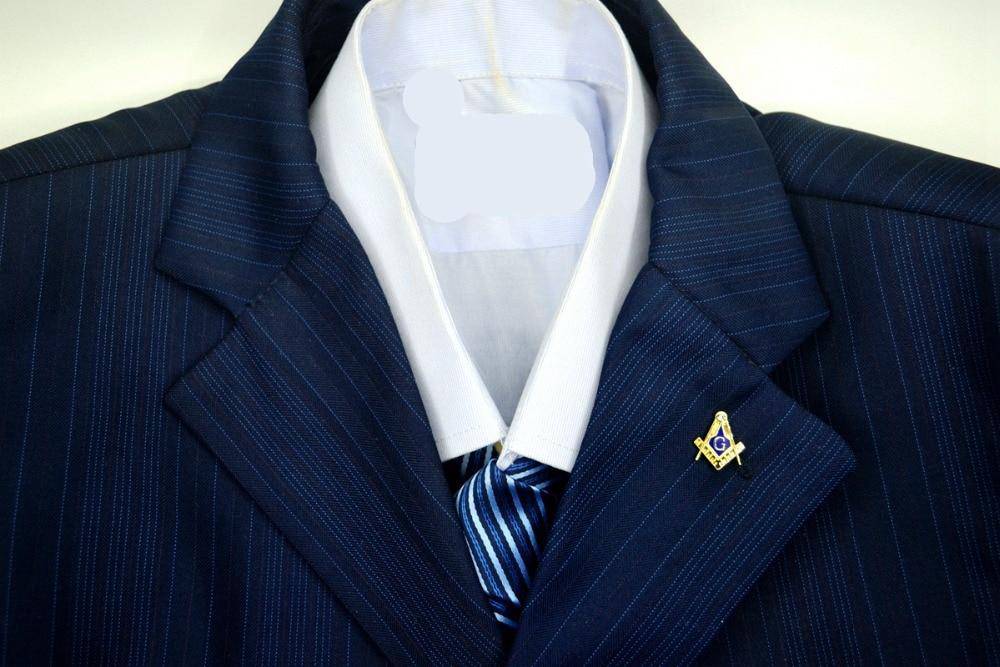 Master Mason Blue Lodge Lapel Pin - Zirconia Square Compass - Bricks Masons